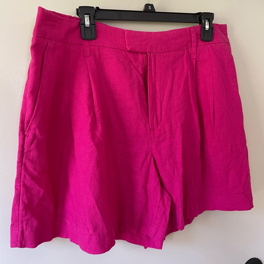 Target brand linen shorts.